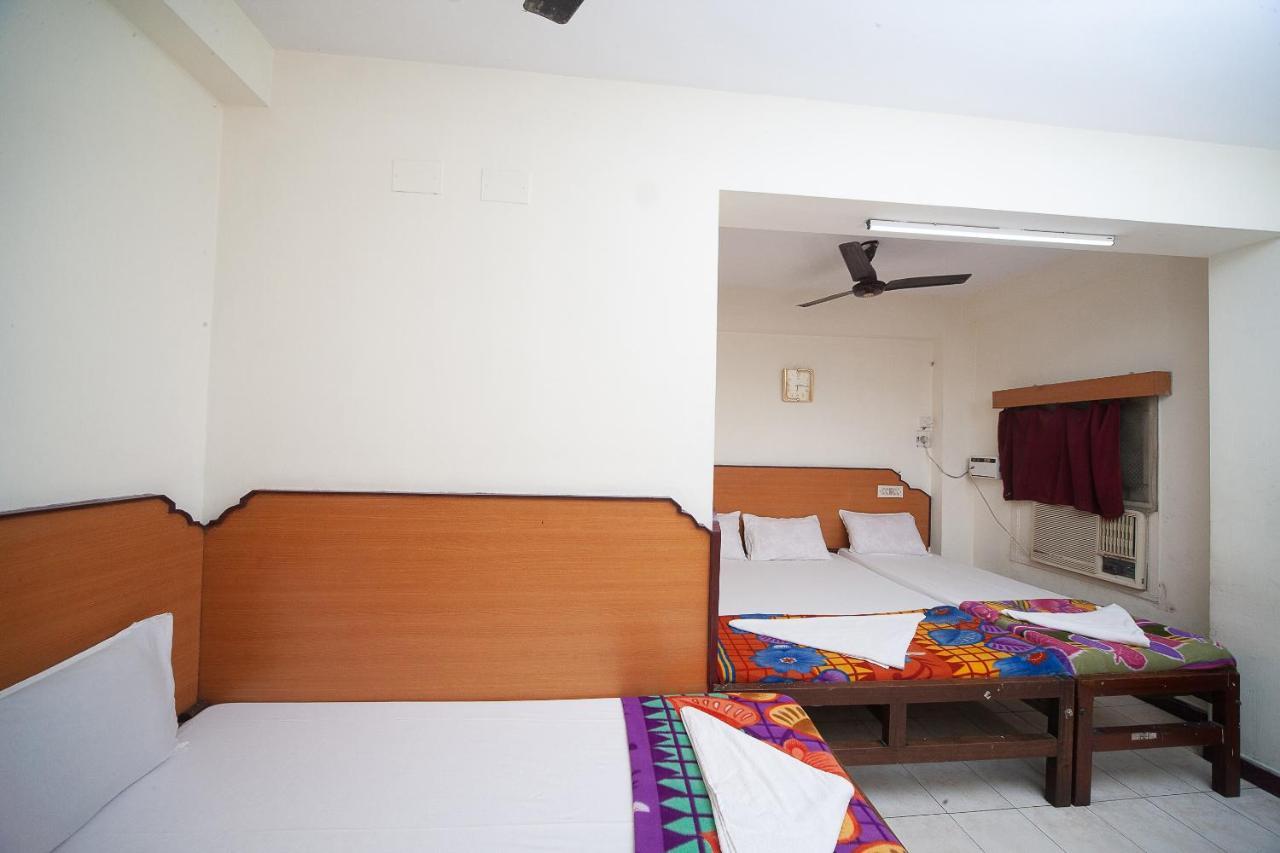 Spot On 38565 Hotel Surya Thiruvengadam St Madrás Exterior foto